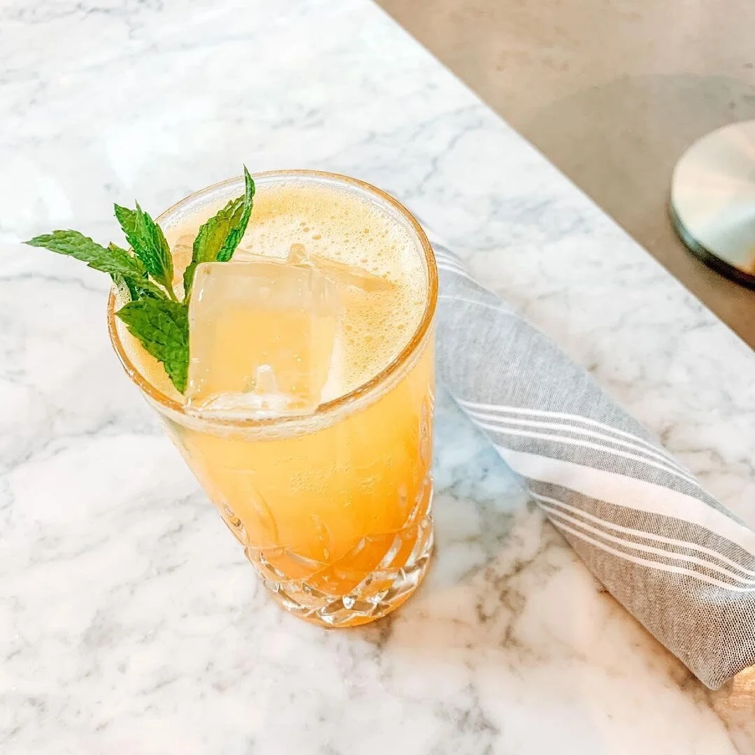 It&rsquo;s finally Friday and we&rsquo;re starting at lunch, cheers!

📸: @xxrjv