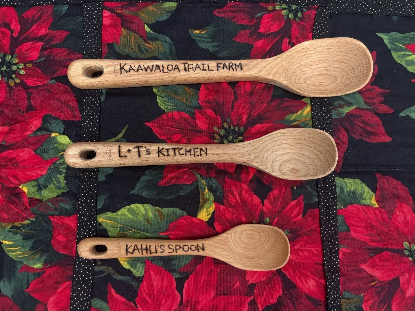Thank you @twokookscoffeeco for the wonderful gift of spoons! And Papa Tate for the cheery placemats. 

#goodneighbor #goodneighbors #family #konacoffee