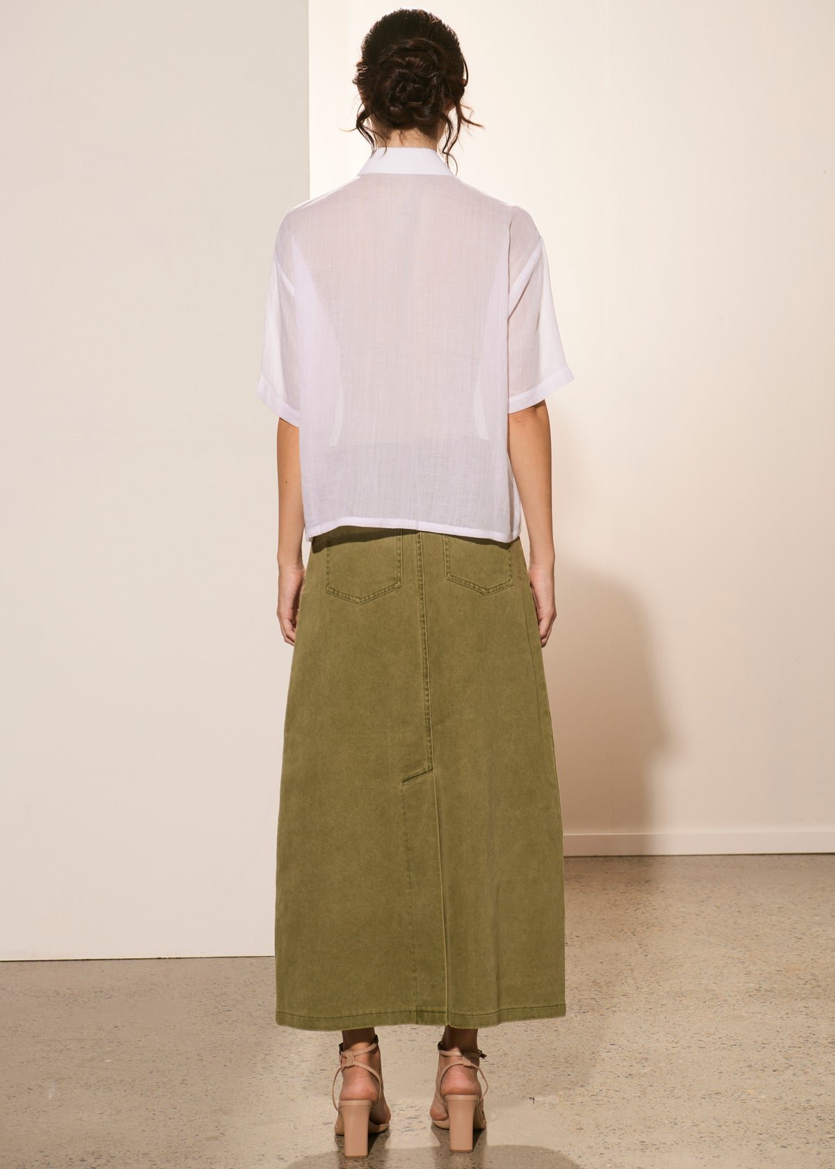 APT1062-WHT-APT1079-KELP-3_89b8fe2e-1298-4c25-953c-a9cf0f132f7a_2000x2000.jpg