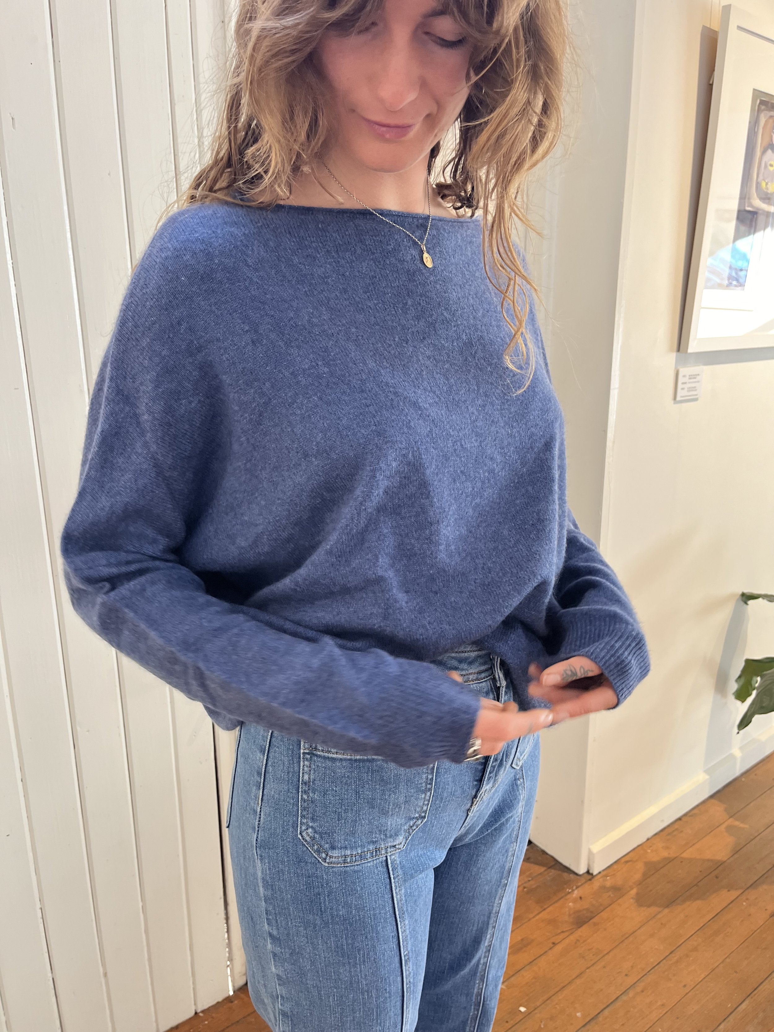 Cashmere boatneck blue.jpeg