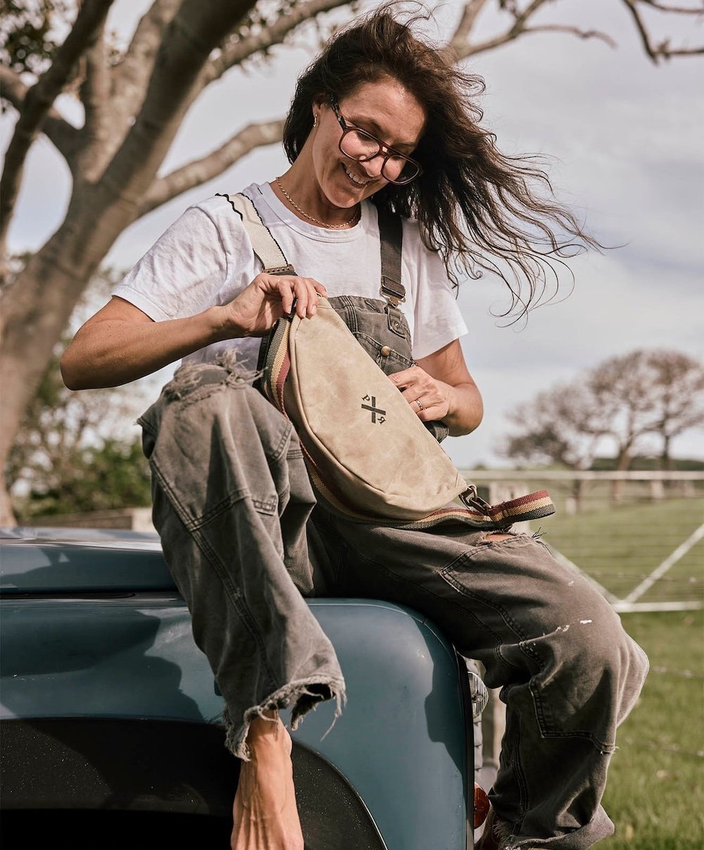 slowroad-shoulder-bag.jpg