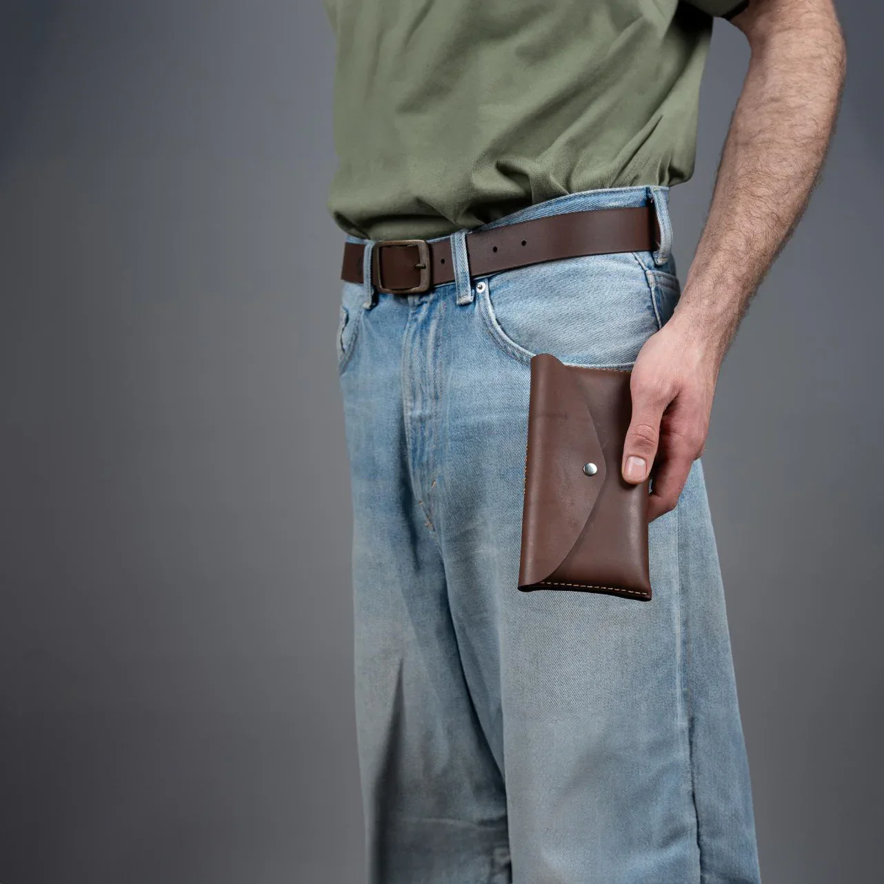 vintage-brown-leather-tool-everything-pouch-the-loyal-workshop.webp