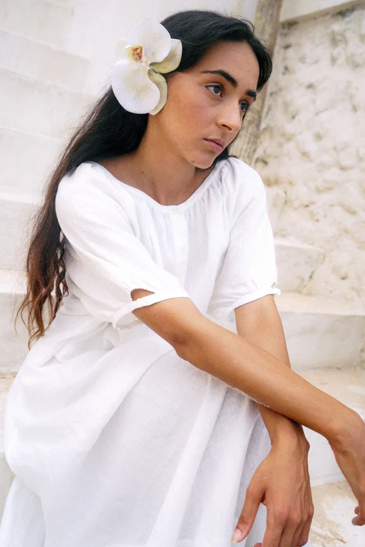 pia-linen-top-ivory-lilly-pilly-sustainable-fashion.webp
