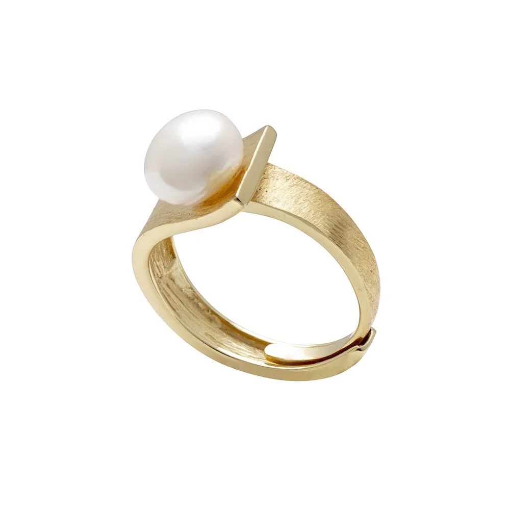 yisu-design-by-the-sea-gold-pearl-ring.jpg