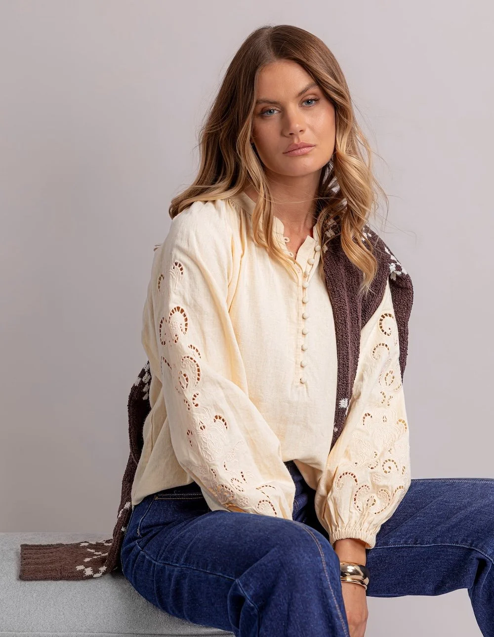 Foxwood Carlson top - Eggshell
