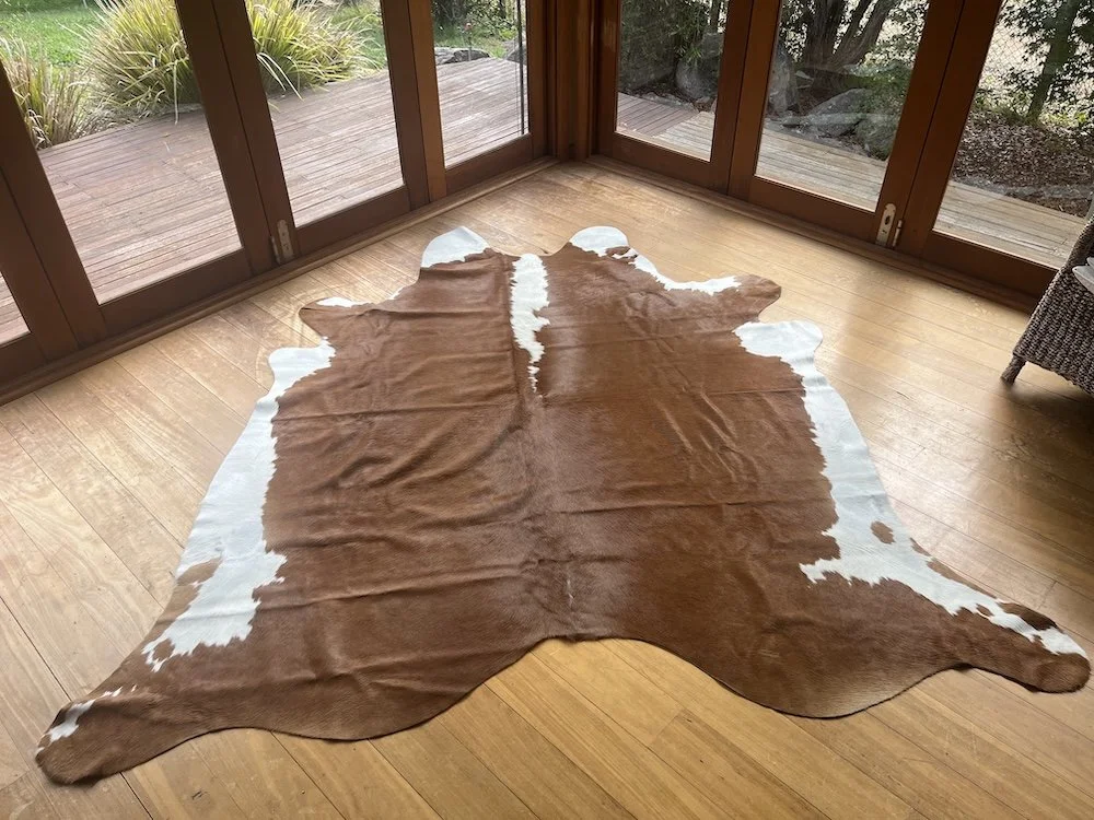 Cowhide 12 - Hereford XL