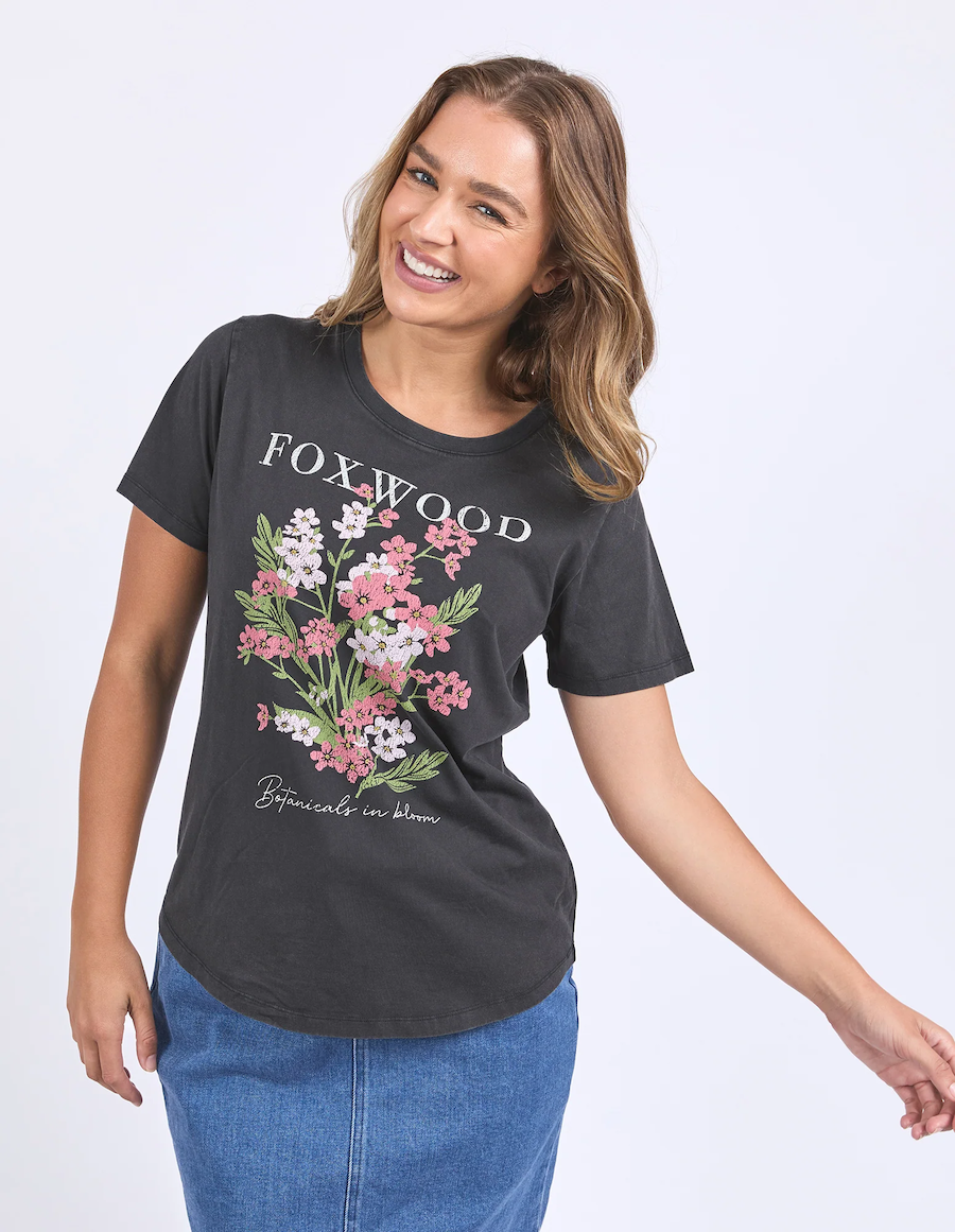 foxwood-flowers-tee-washed-black-albury-wodonga.png