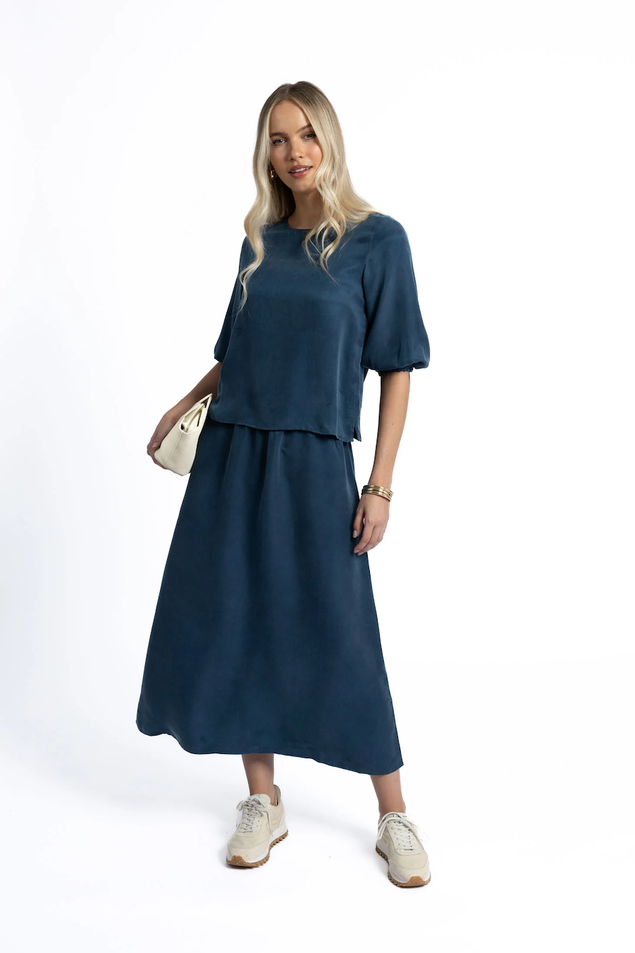 humidity-ivy-blouse-womens-navy.png