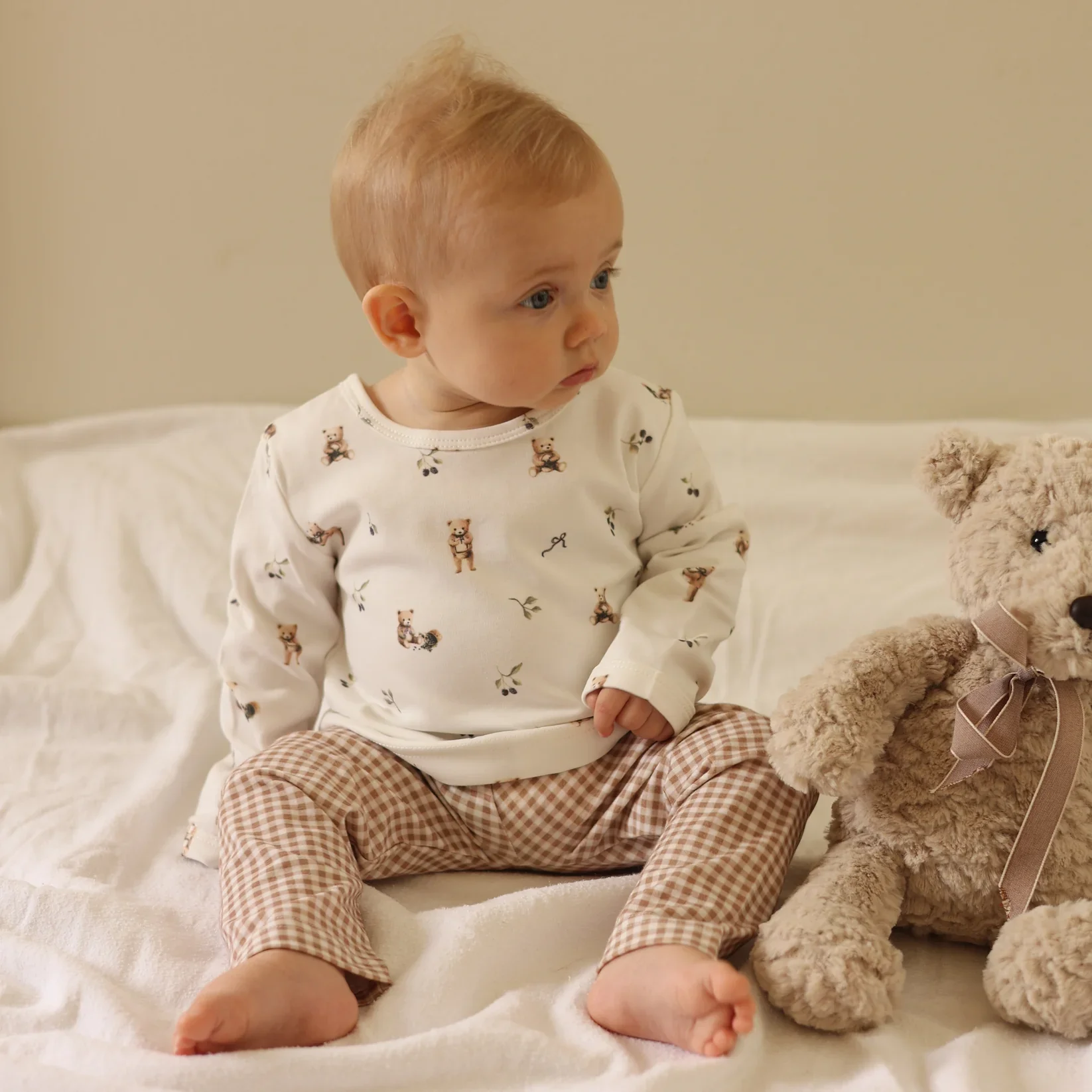 fledge-and-thread-long-sleeve-tops-bear-berries.webp