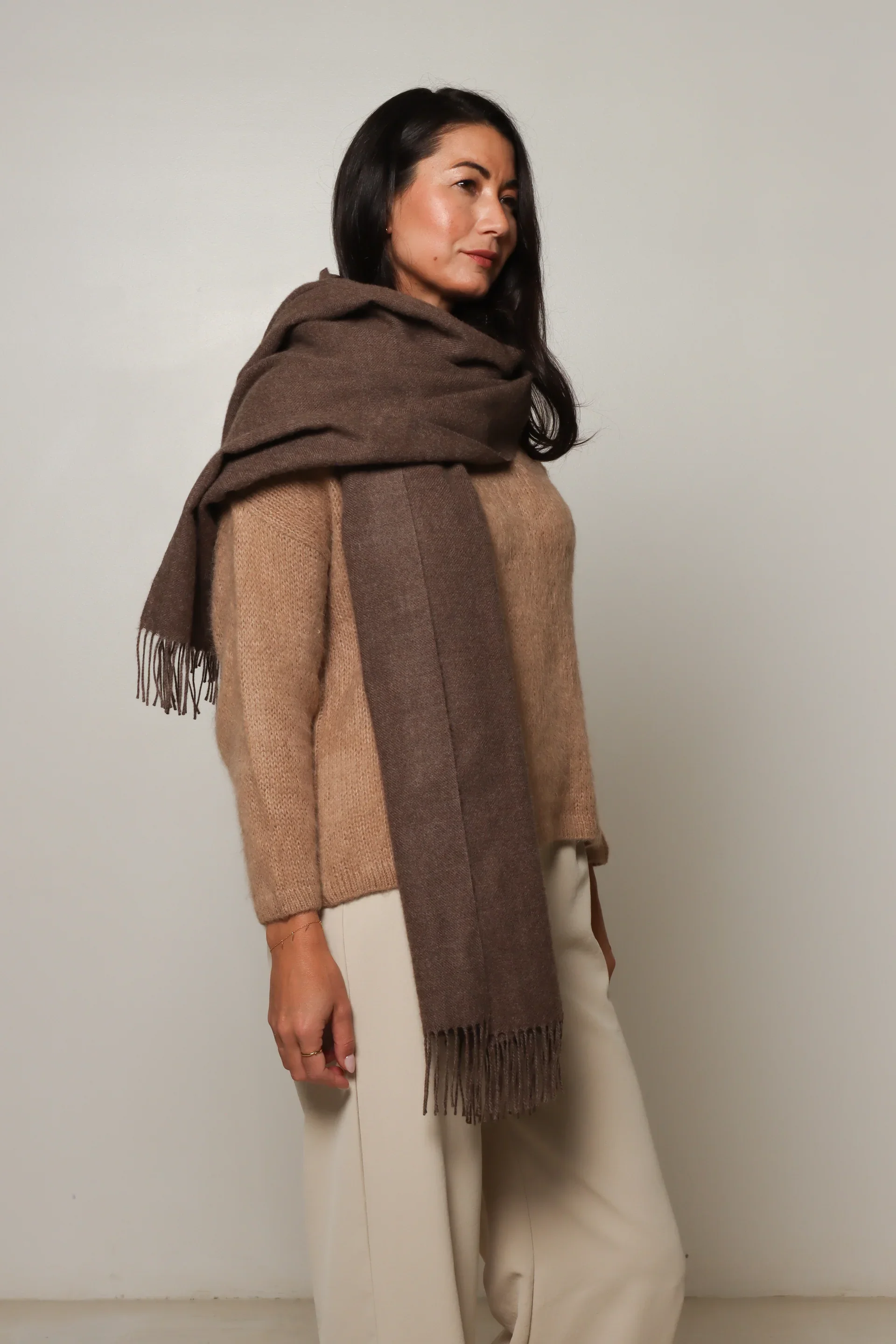 la-sierra-baby-alpaca-grande-scarf-chestnut.webp