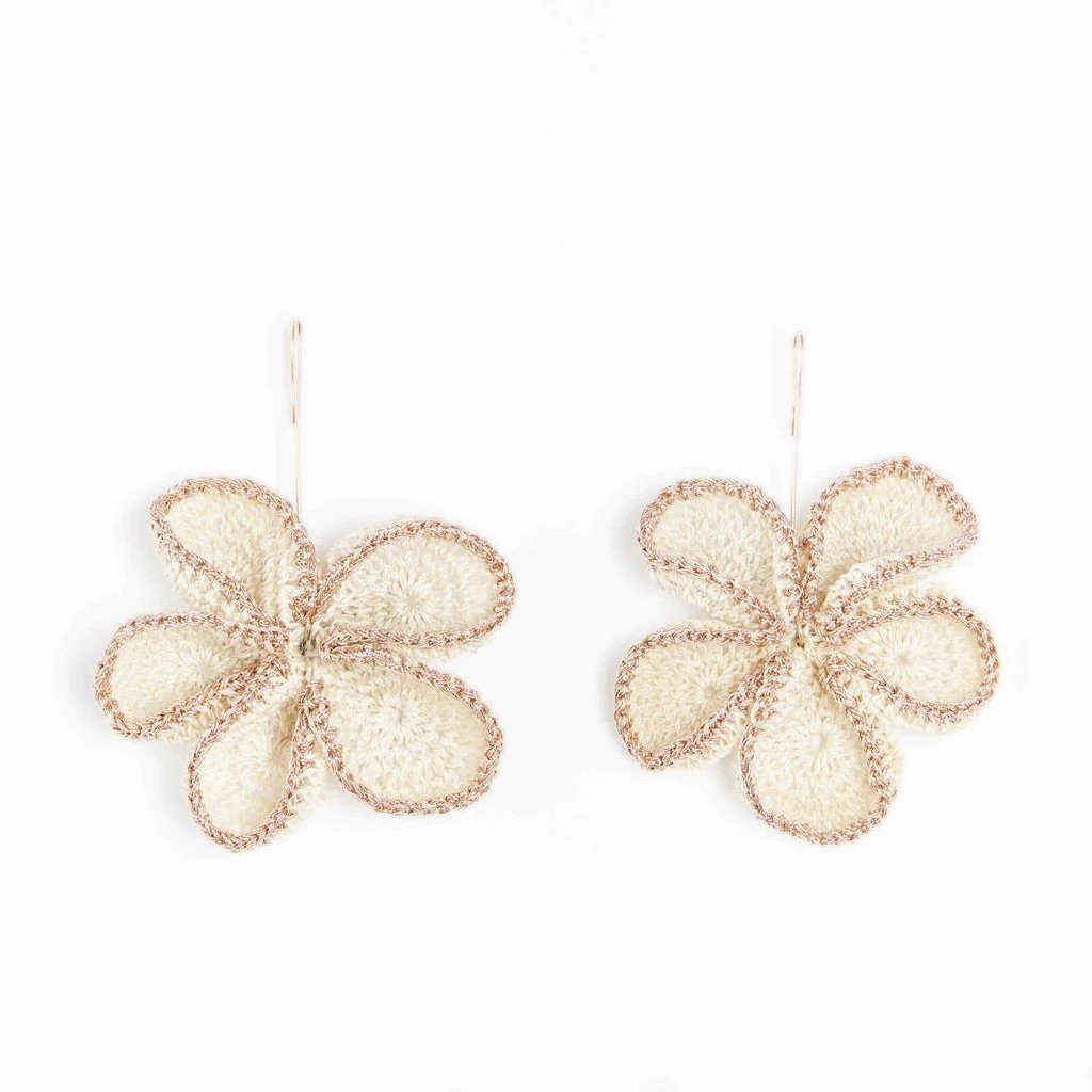Rose-gold-woven-flower-earring-bilum-and-bilas-handmade.jpeg