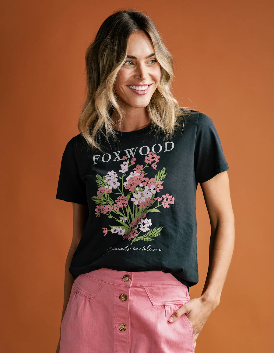 foxwood-flowers-tee-washed-black-tshirt.png