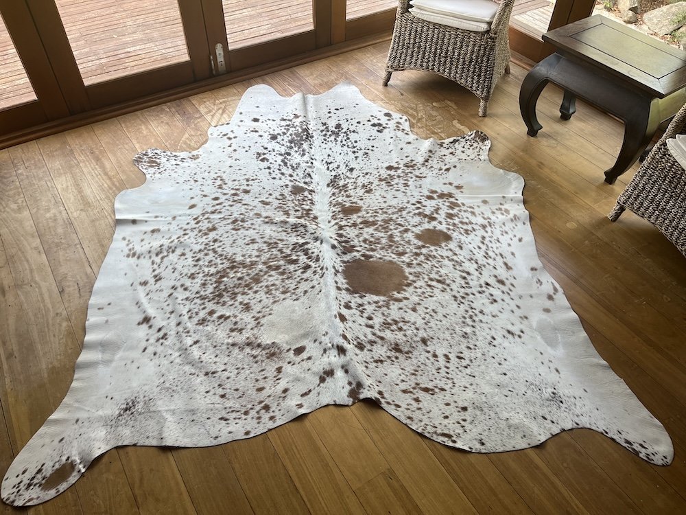 Cowhide 10 - Salt and Pepper