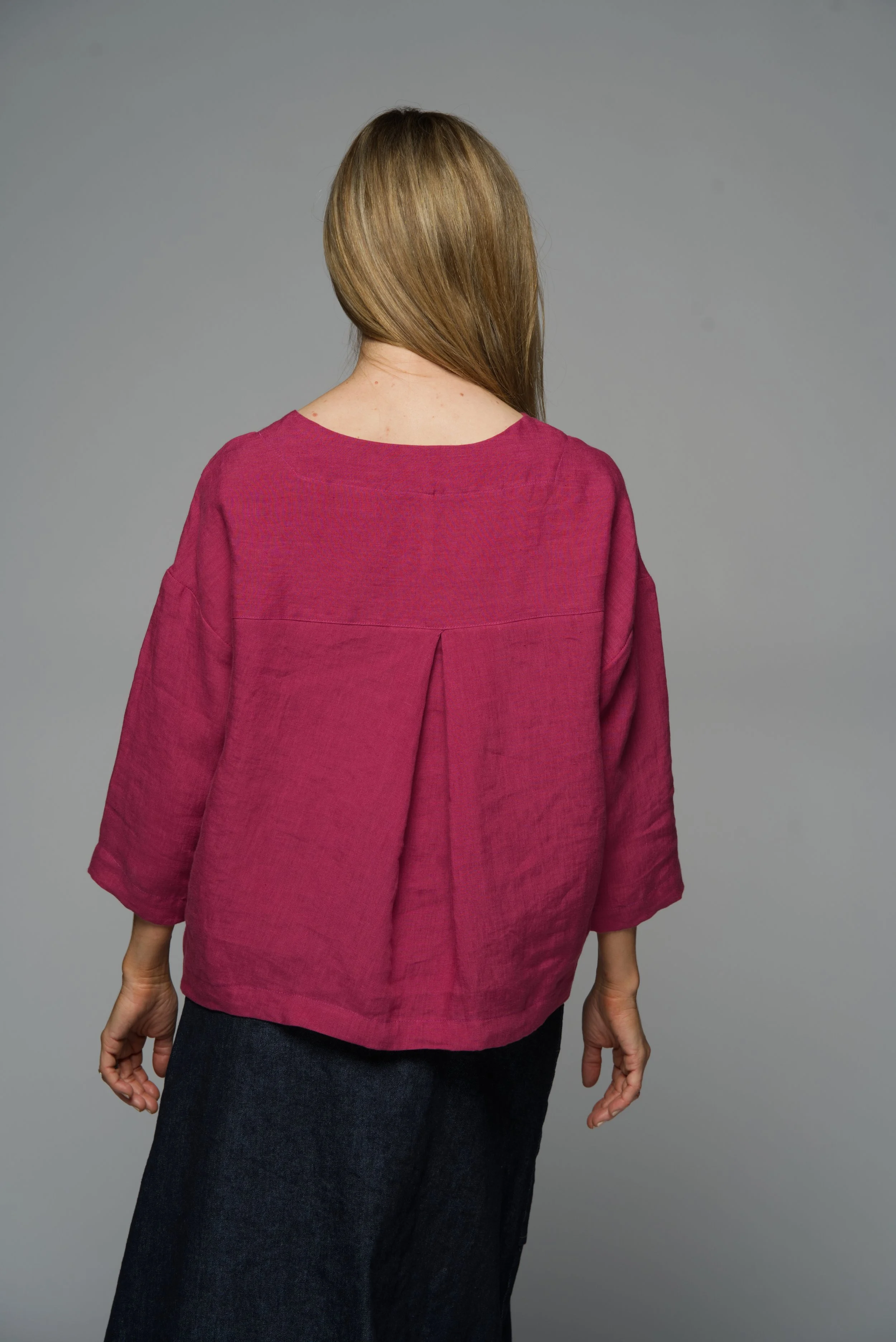 muse-hazel-berry-linen-top-albury.jpg