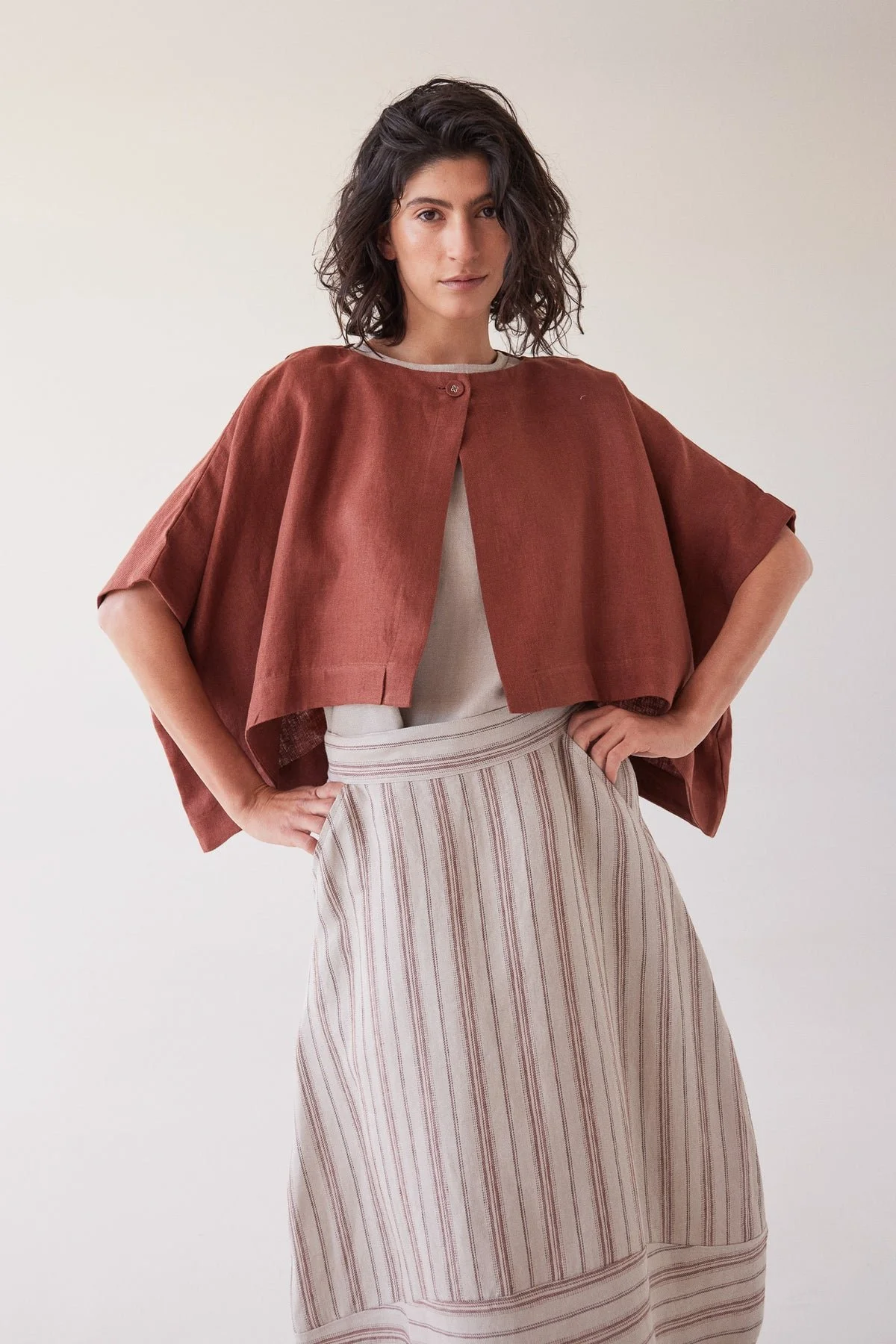 Eva's Sunday Tussie Capelet