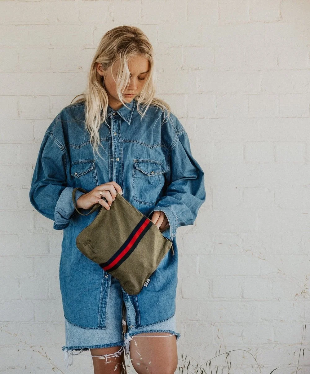 pony-rider-clutch-khaki.jpg