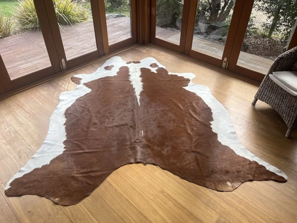 Cowhide 13 - Hereford XL
