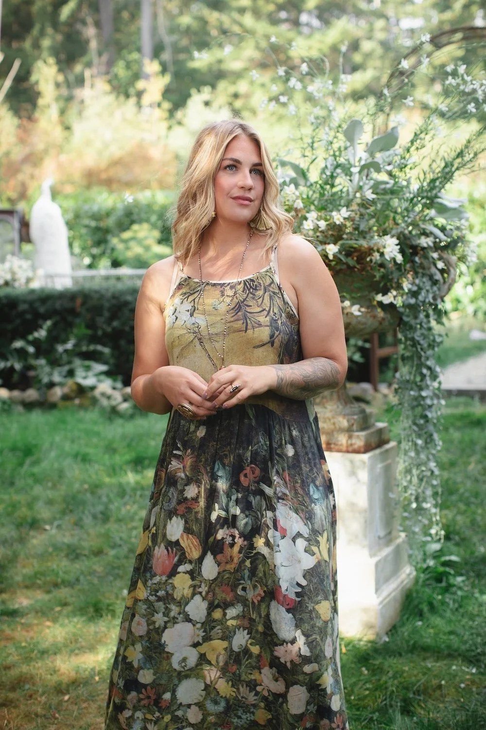 I-Dream-In-Flowers-Bohme-Slip-Dress-with-vintage-flowers-and-bees-Market-of-Stars_5.jpg