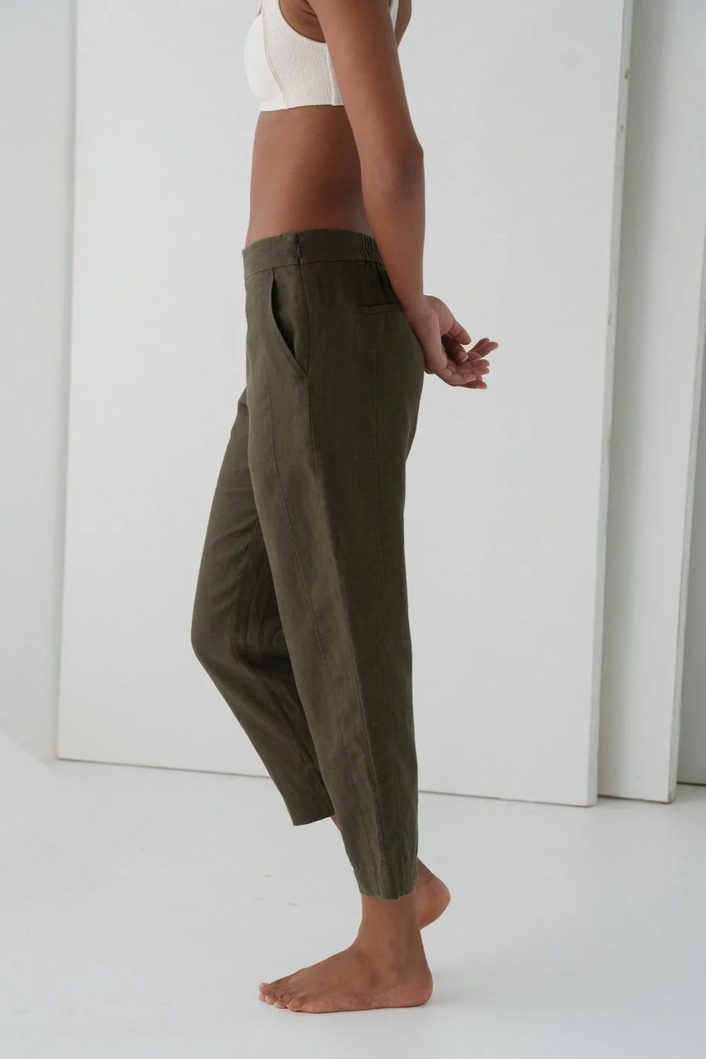 emer-linen-pants-khaki-lilly-pillyjpg.jpg