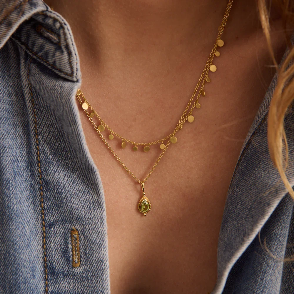 murkani-august-peridot-necklace-charm-gold-albury.webp
