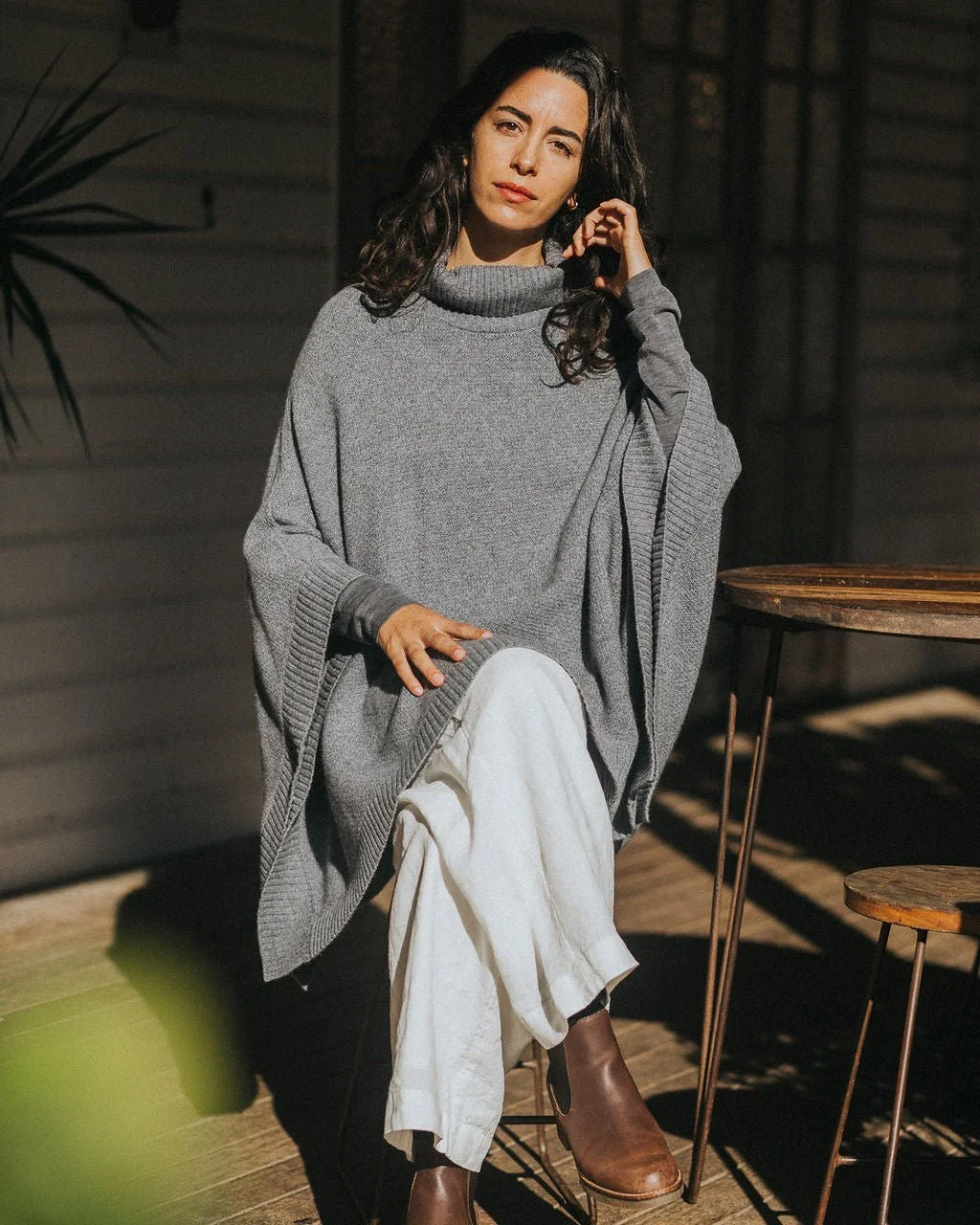 montaigne-agnes-100-new-zealand-lambswool-poncho-grey.jpg