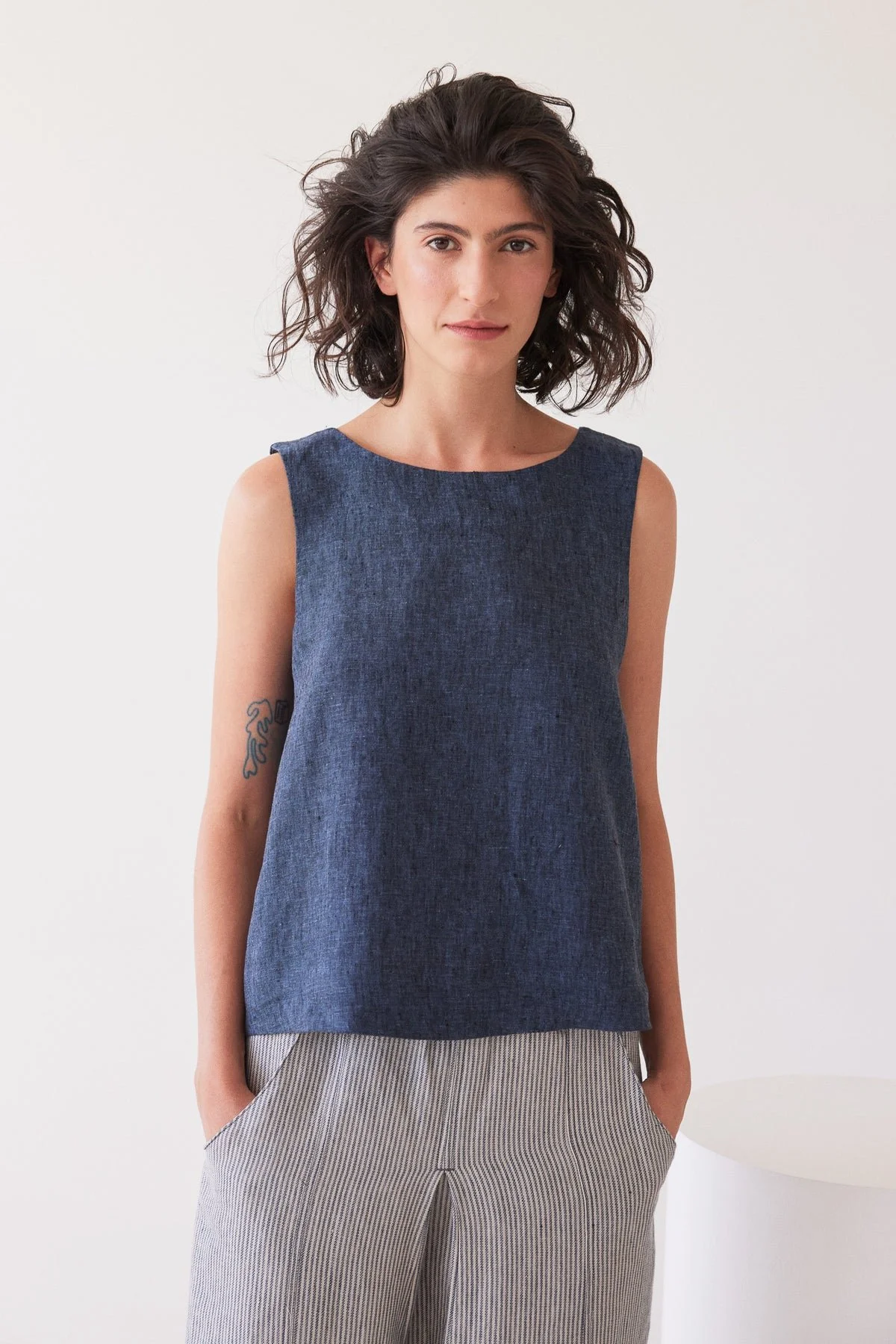 Eva's Sunday Ellis Shell top - Navy