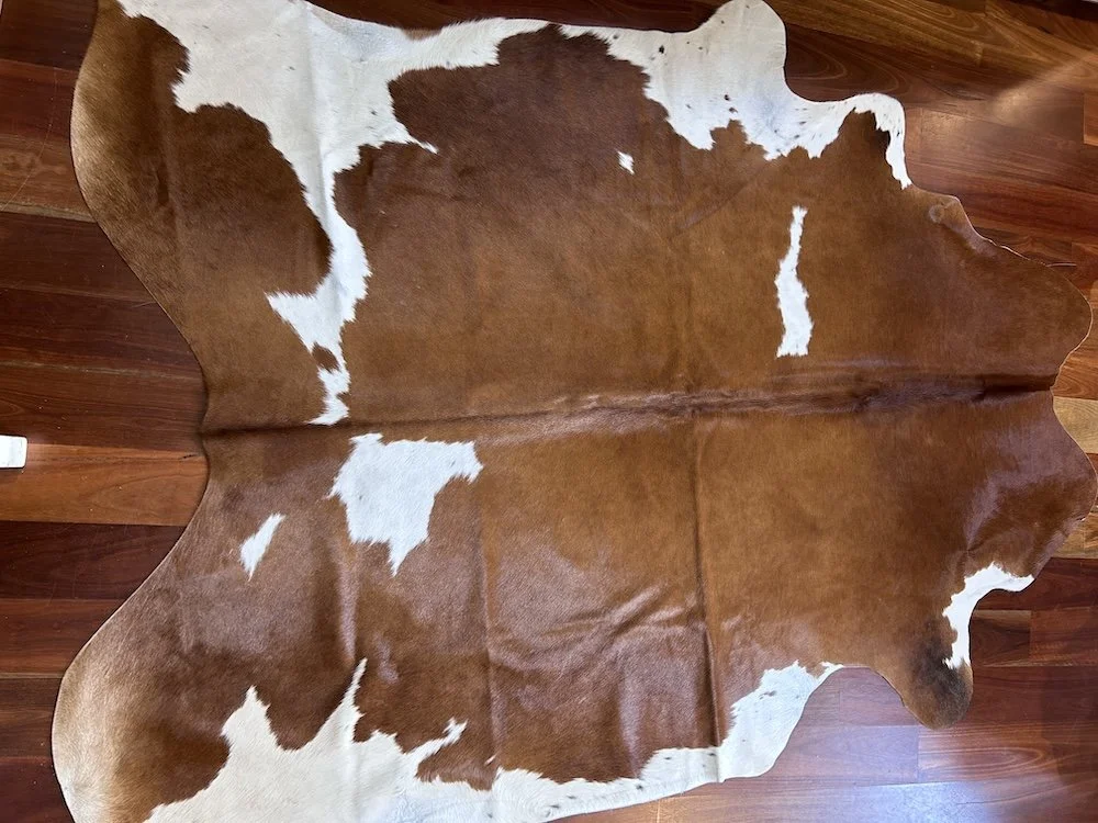 Cowhide 4 Brown and white XL