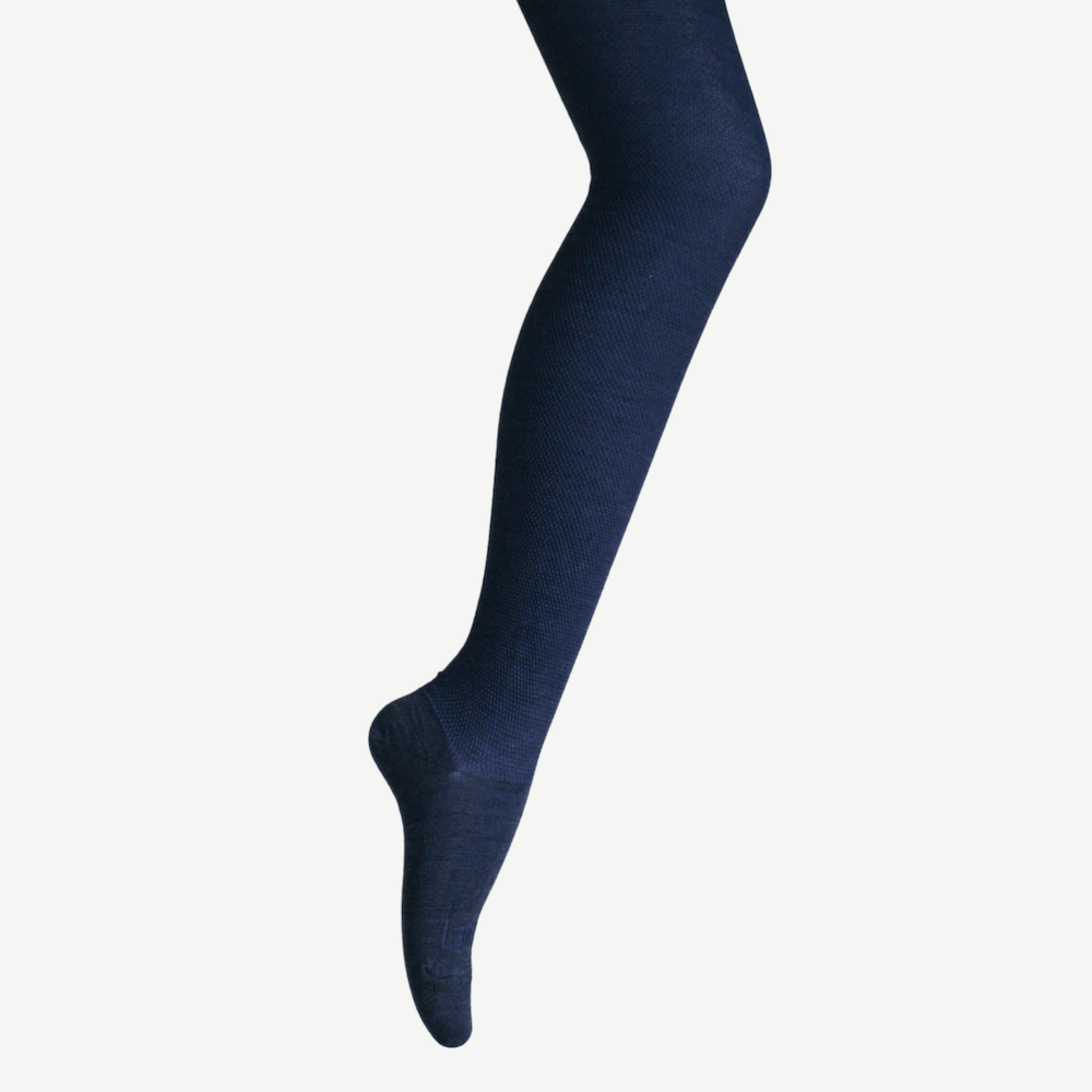 Lamington-merino-wool-textured-tights-night.png