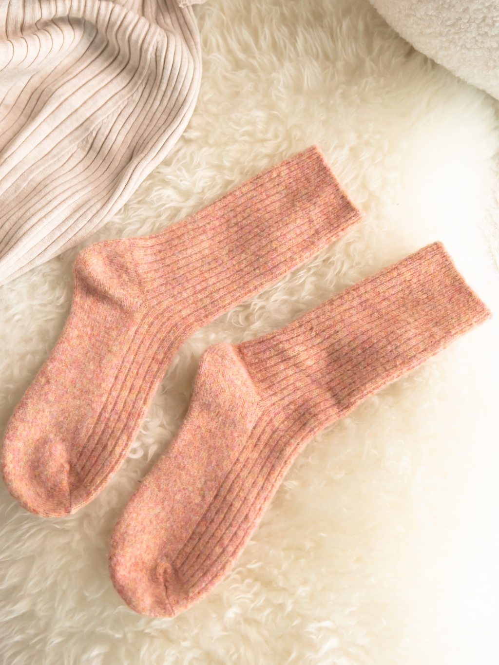 cashmere-blend-socks-dusty-orange.png