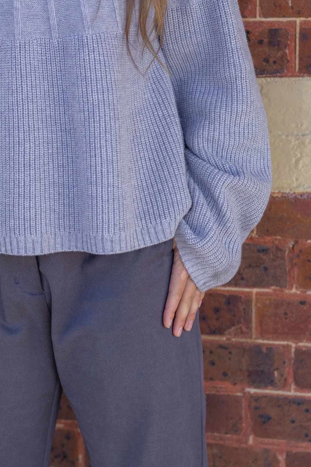 womens-grey-cashmere-wool-knit-closeup.jpg
