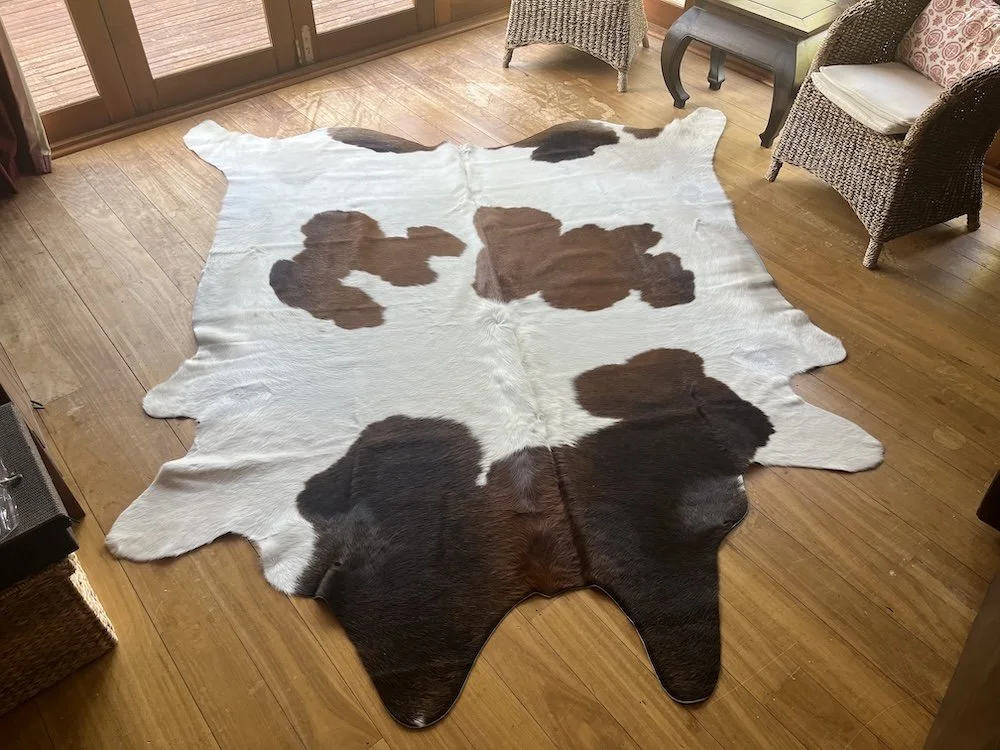Cowhide 9 - White, Black and Brown XL