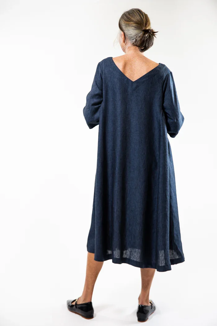 evas-sunday-Ottie-Dress-Navy-albury.webp