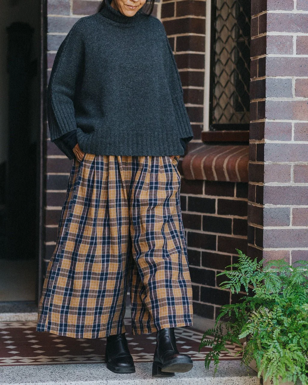 french-linen-culottes-in-blue-tweed-check-montaigne.jpg
