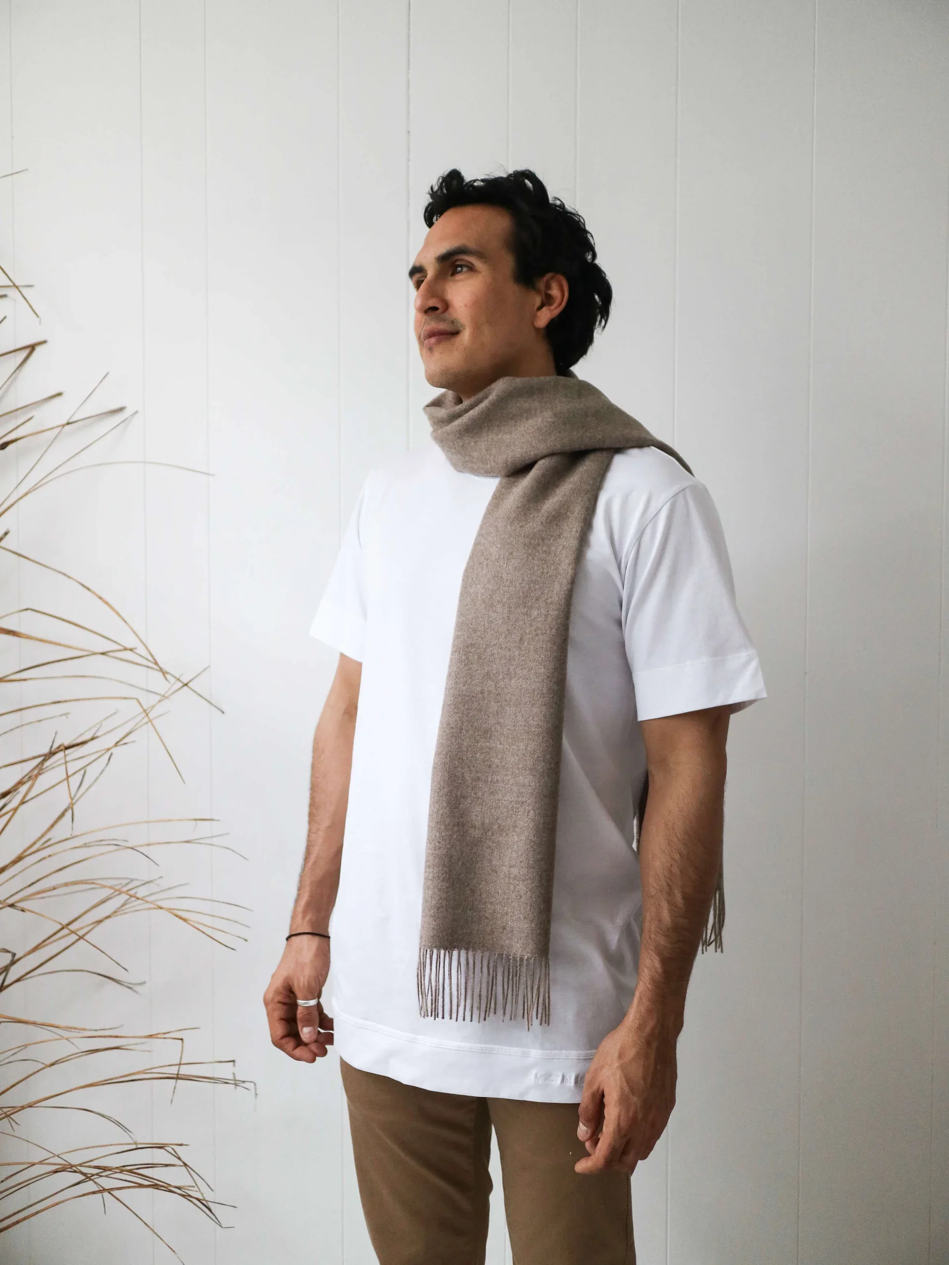 la-sierra-baby-alpaca-scarf-fawn-albury.webp