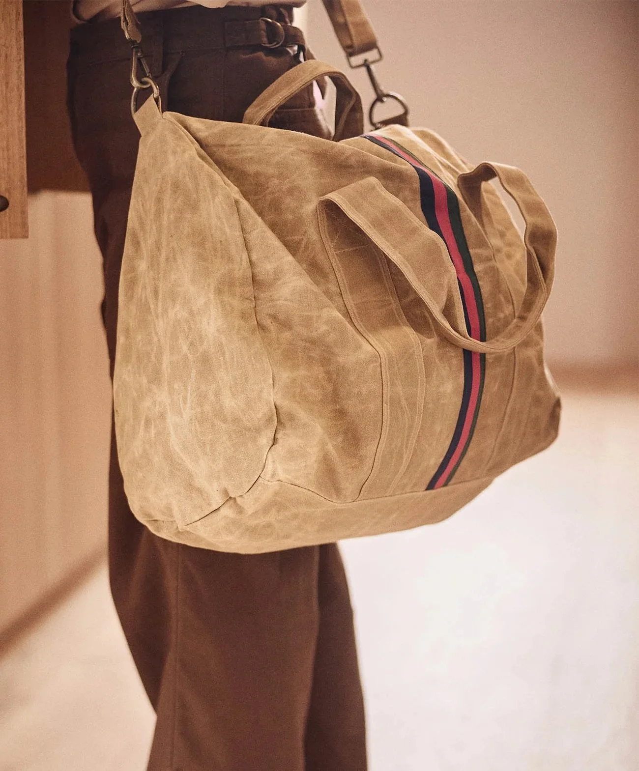 Escapee-Overnight-Bag-Waxed-Golden-tan-cotton-overnight-bag.jpeg
