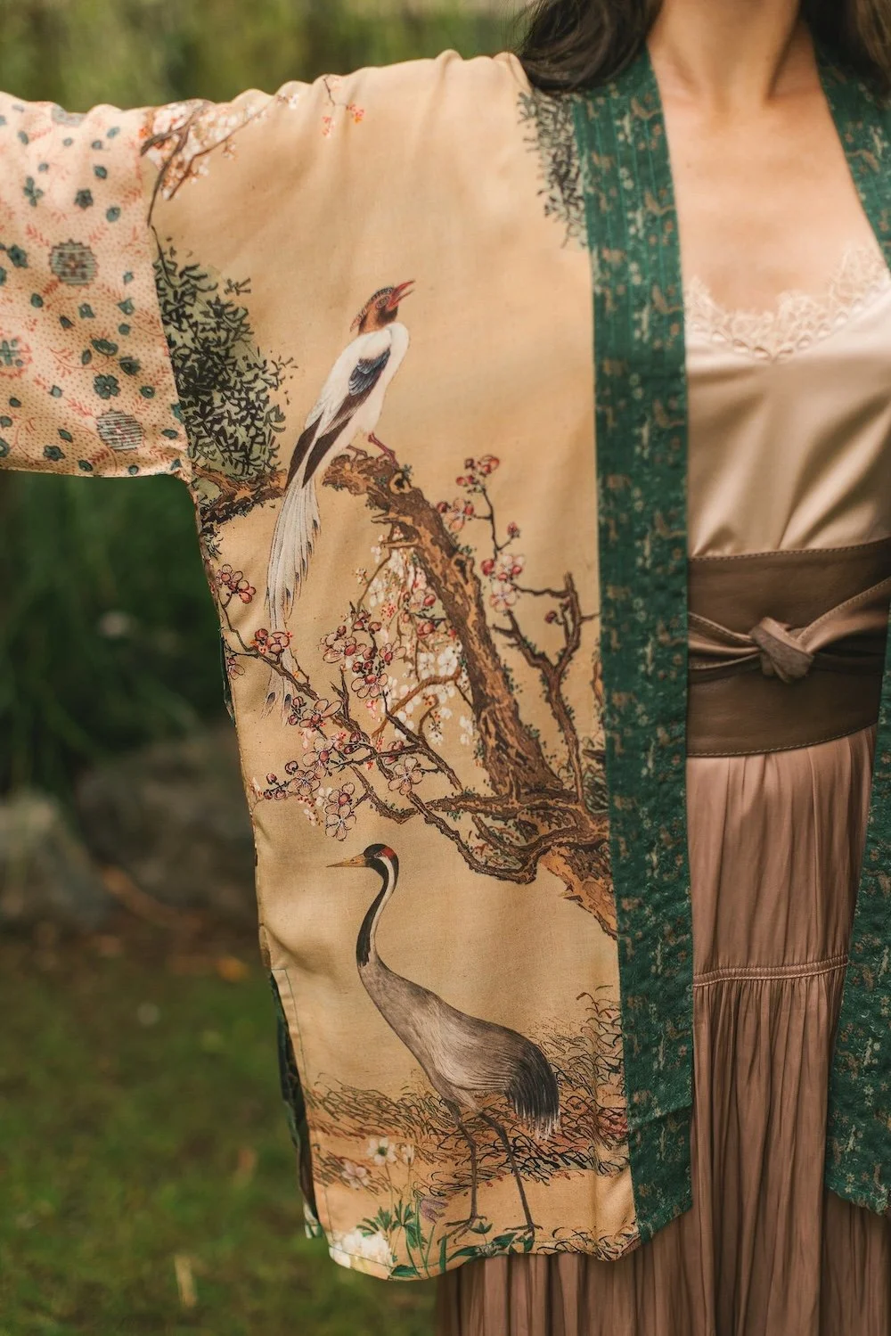 Fable-Matine-Duster-with-plum-blossom-peach-tree-magpies-deer-birds-and-crane-Market-of-Stars_4.jpg