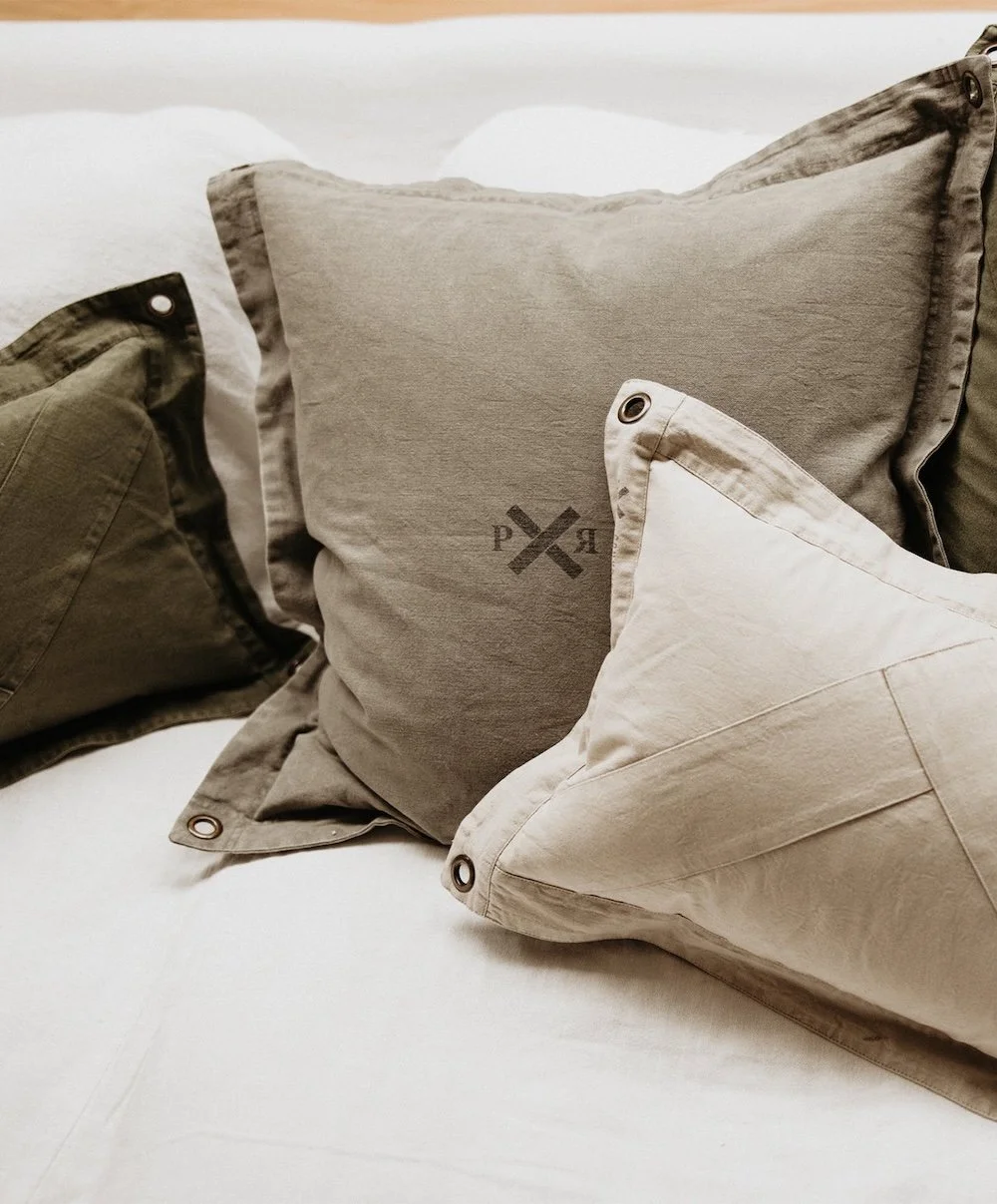 pony-rider-cushion-canvas-grey-olive.jpg