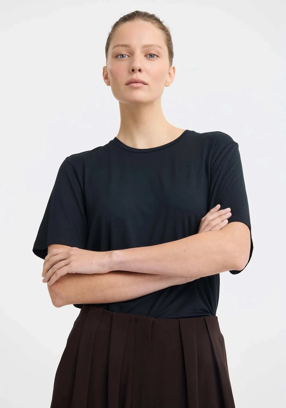 morrison-liana-black-tee.jpeg