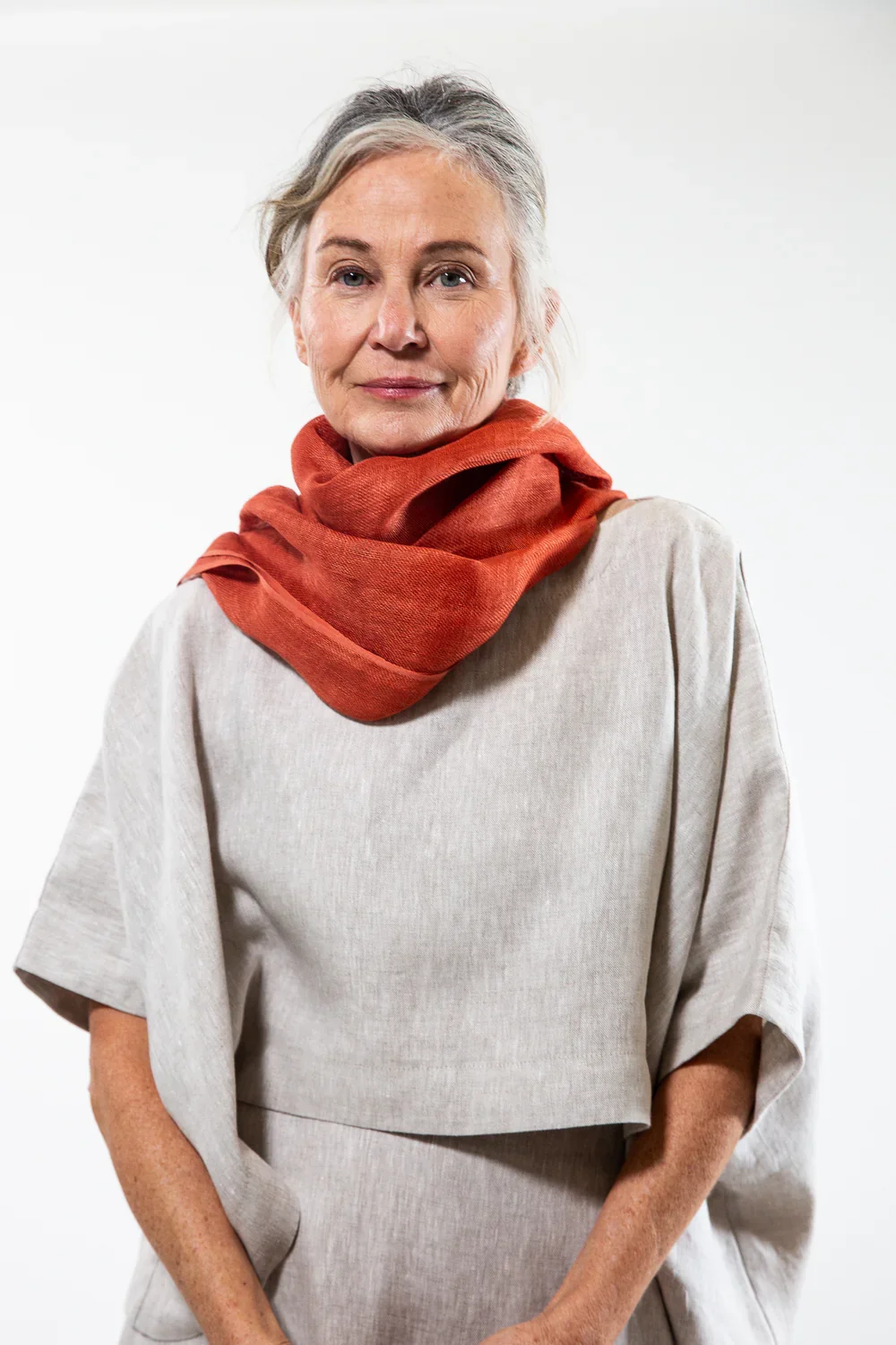 evas-sunday-linen-gauze-scarf-rust-albury.webp