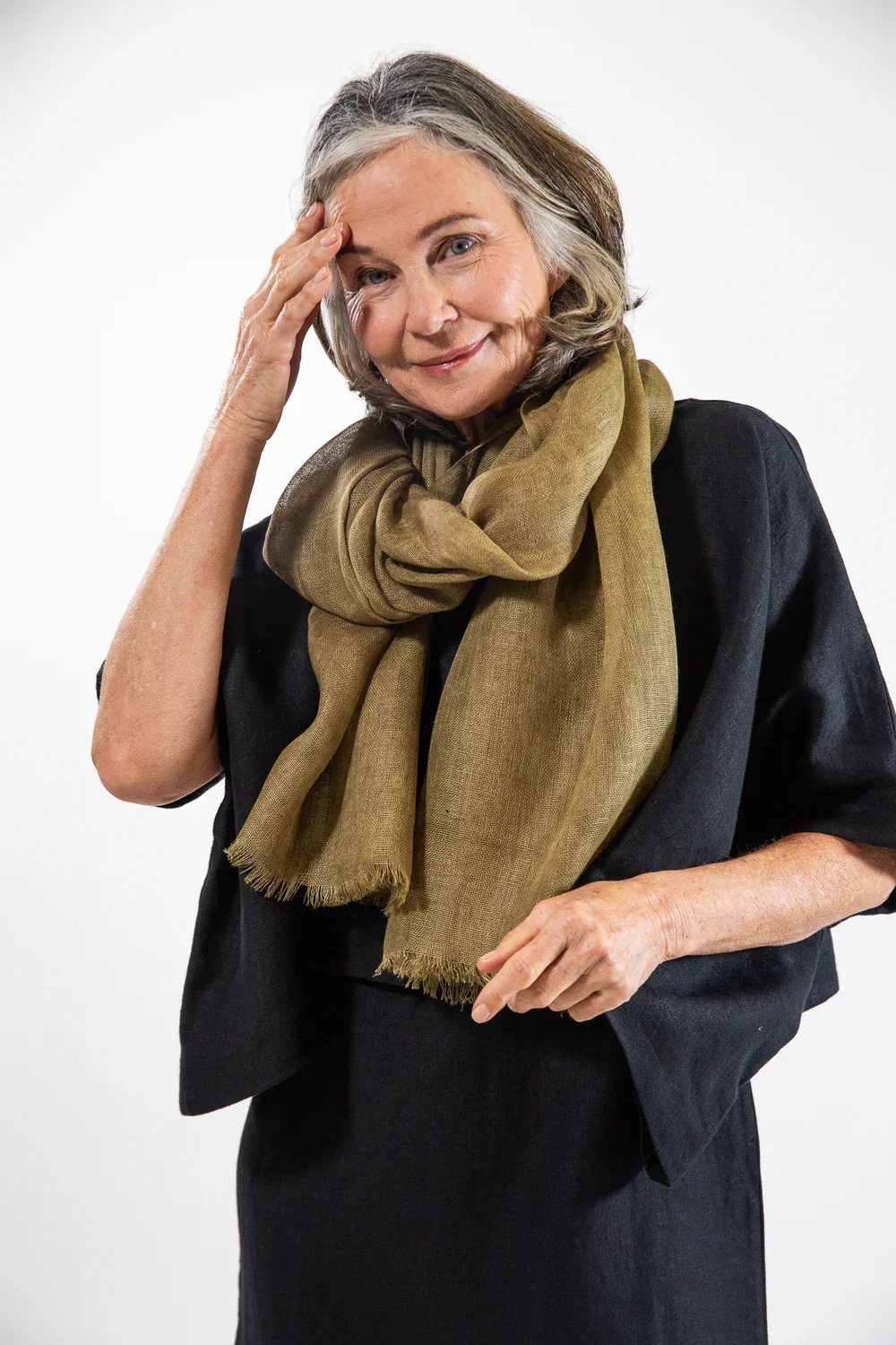 evas-sunday-linen-gauze-scarf-dried-herb.webp