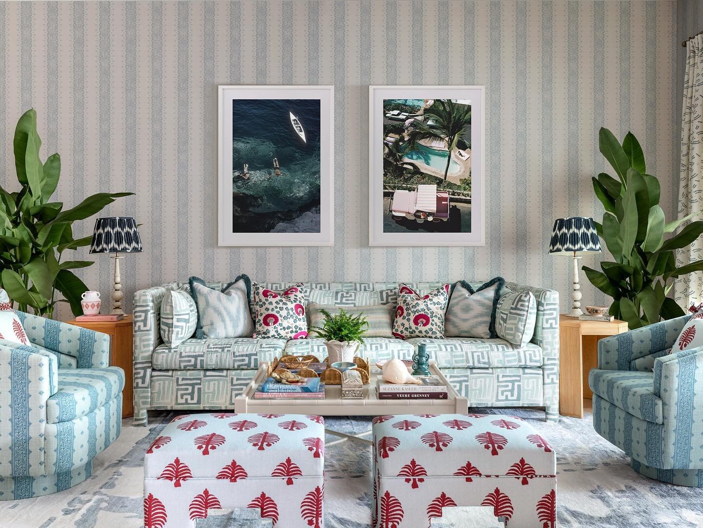 Happy May 1st! 🎉Who doesn&rsquo;t love a little &lsquo;before and after?&rsquo;

Swipe right ➡️ to see what we did at our clients home and what a difference wallpaper can make to bland walls. We choose a stunning design from @guygoodfellowcollection
