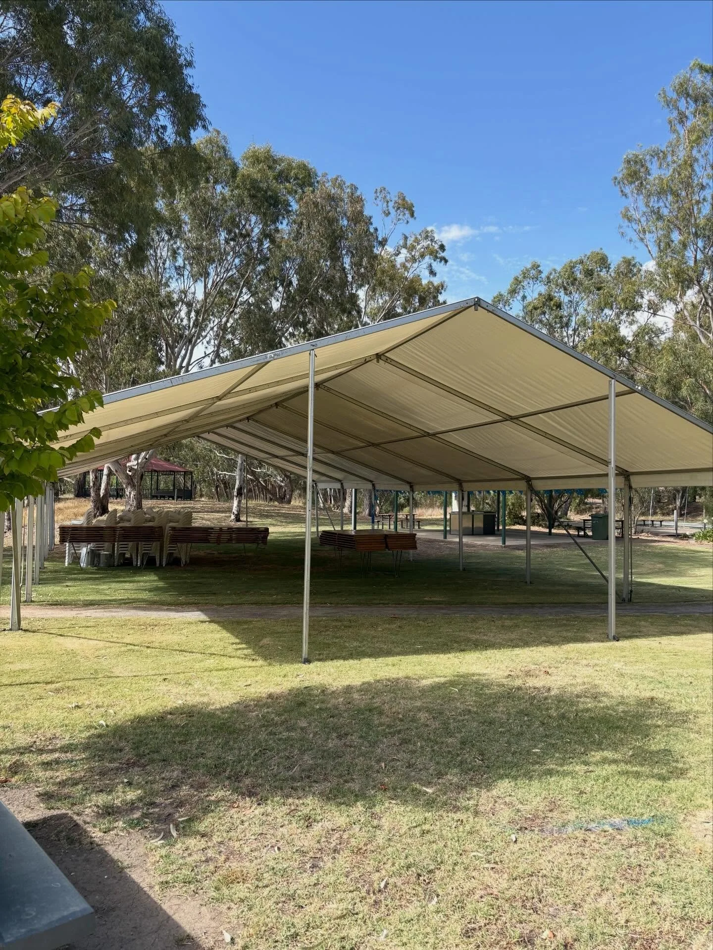 It&rsquo;s going to be a stinker for Australia Day!
But @clareandgilbertvalleys have you covered for tomorrow&rsquo;s celebrations! Plenty of shade, so get out there for Breakfast starting 8.30am and celebrate the amazing people in your community 🙌?