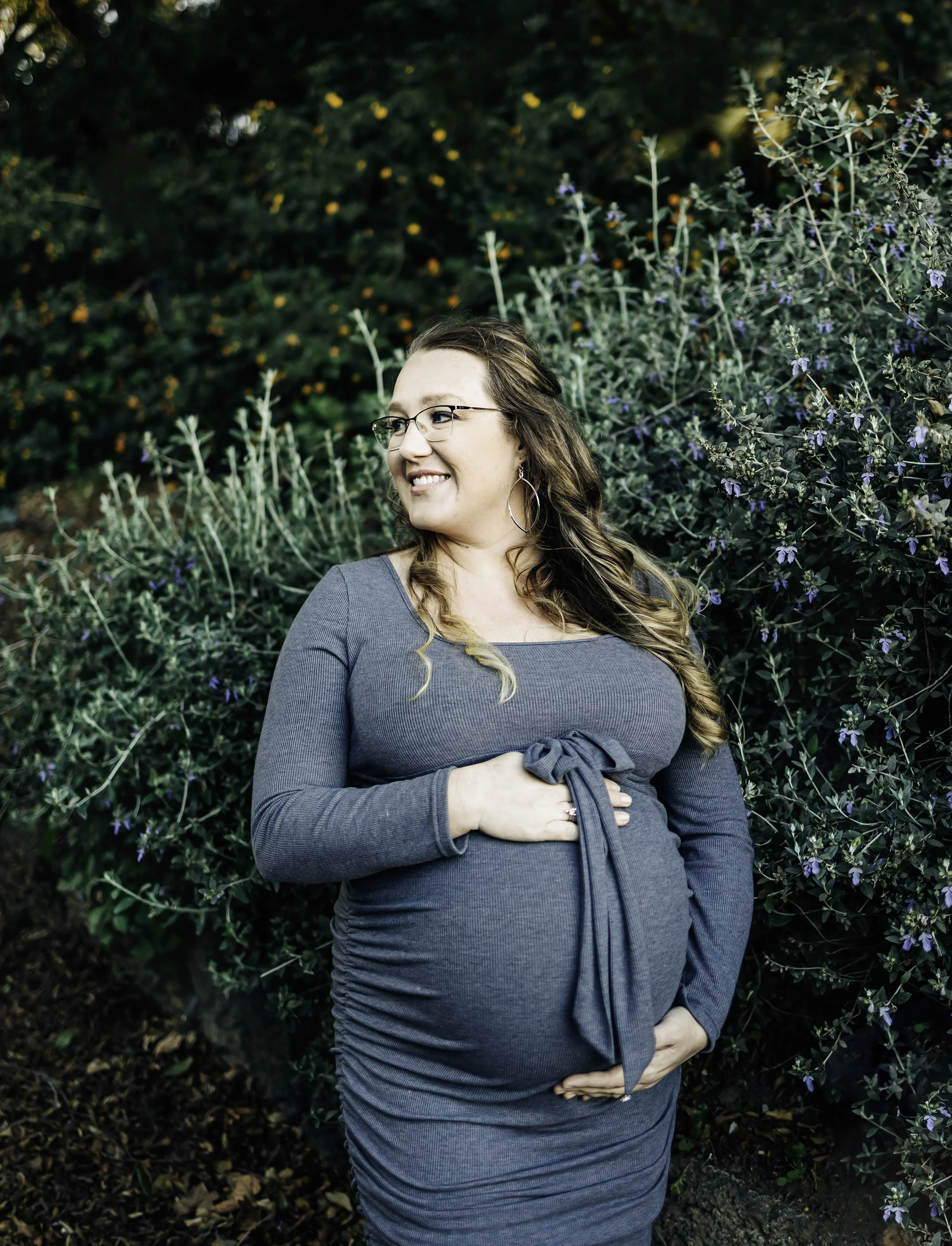 Maternity photosession at the Bellini Gardens in Catania, Sicily