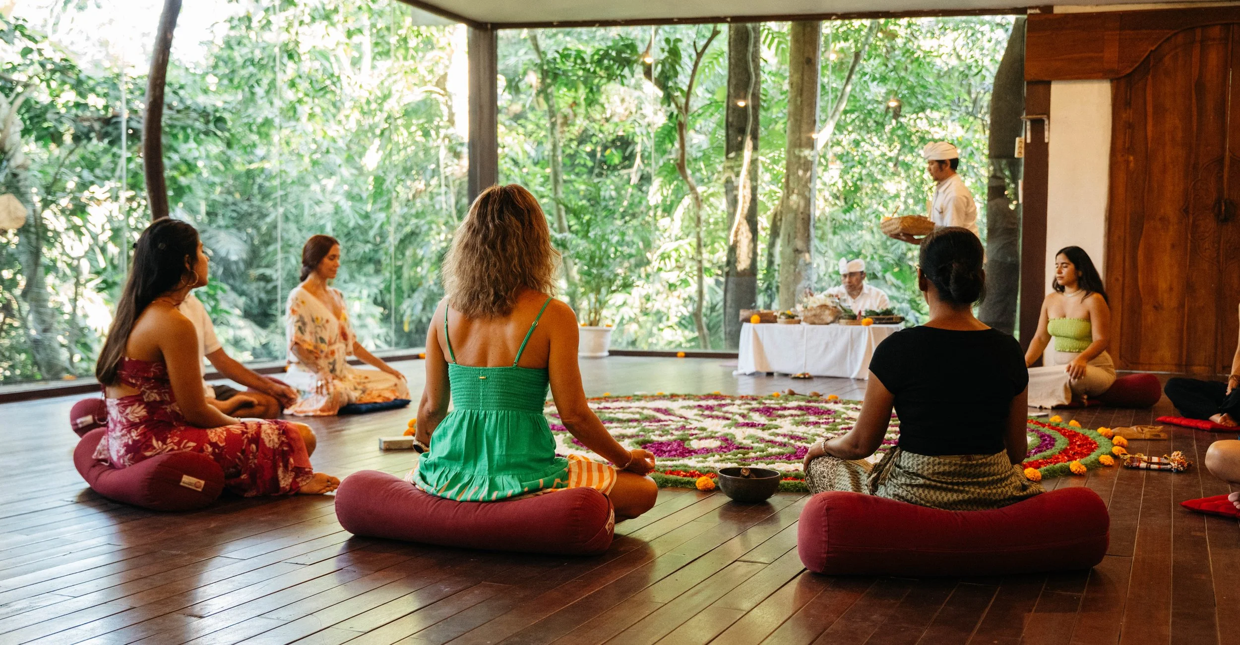 Profesorado de yoga en español en Bali
