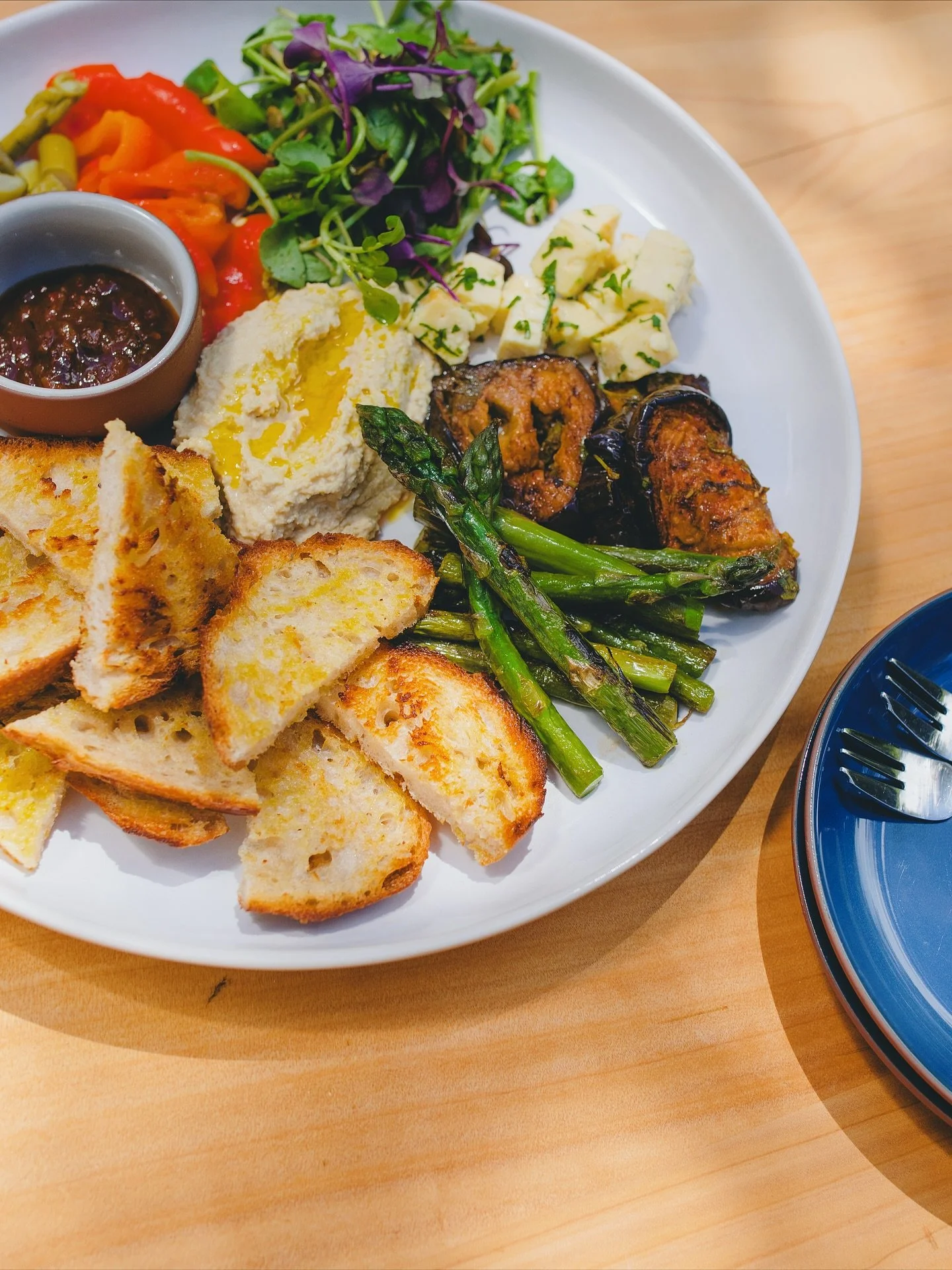 Augustines Mezze Platter 💛

Our mezze platter changes with the seasons and is about 90% vegan (take away the feta and it&rsquo;s 100%). It&rsquo;s been such a joy to see so many of you sharing this dish over the past (almost) year &mdash; it&rsquo;s