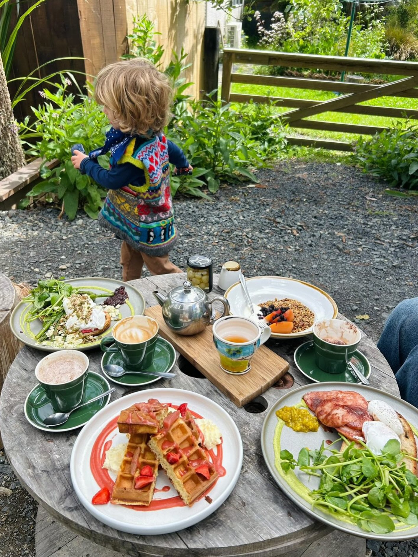 Two of the things I absolutely adore in my life: our son Otto and Gus&rsquo;s delicious food. Captured by @sarakuma_0824 during yesterday&rsquo;s &ldquo;rush hour&rdquo; at our Farmstore &amp; Kitchen in Portobello.

Otto&rsquo;s knitted vest by Aunt