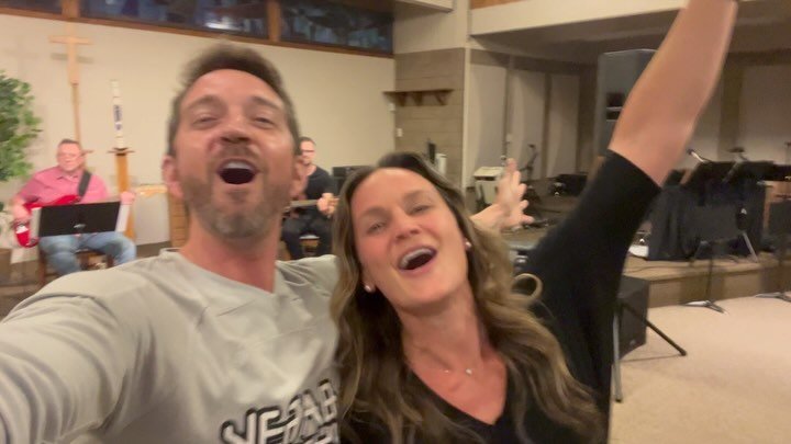Towards the end of Jeff&rsquo;s Concert last night with @cypressfyreband he took advantage of a song in their set list and brought me up on stage. 🎉

Baby G is halfway there! 💛💚 

Past the 20 week mark, with a beautiful heart rate, pouty little fa