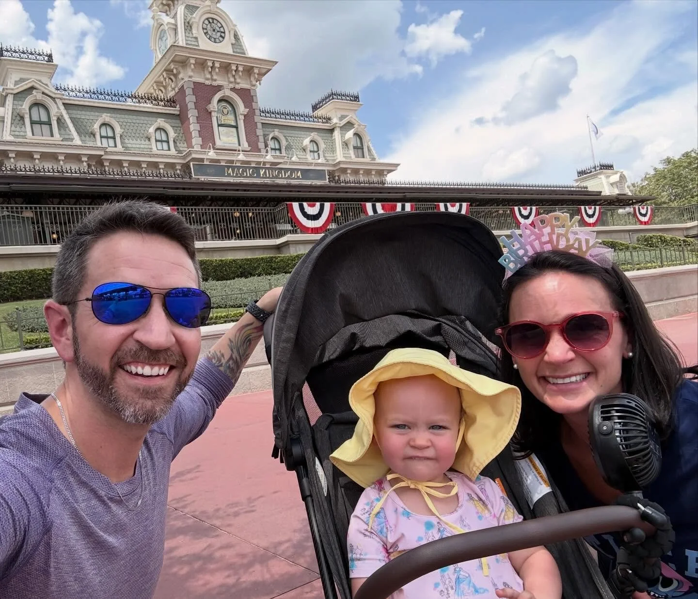 To say this 40th Birthday was one of a lifetime- is an understatement. 🤩 These are moments I will NEVER forget&hellip;

🫂 Getting surprised by 3 friends who flew to FL!

🖥️ A Happy Hour Zoom with my favorite ladies!

🧖&zwj;♀️ A spa day with my gi