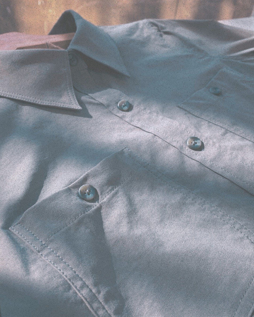 From fabric to form. 👔
Smooth touch with subtle shine &mdash; a modern textile tailored for everyday sophistication. 💎

#labtexcoltd #labtex #innovativematerials #sustainablefabrics #sustainabledevelopment #trendforecasting #ShirtFabric #RefinedSty