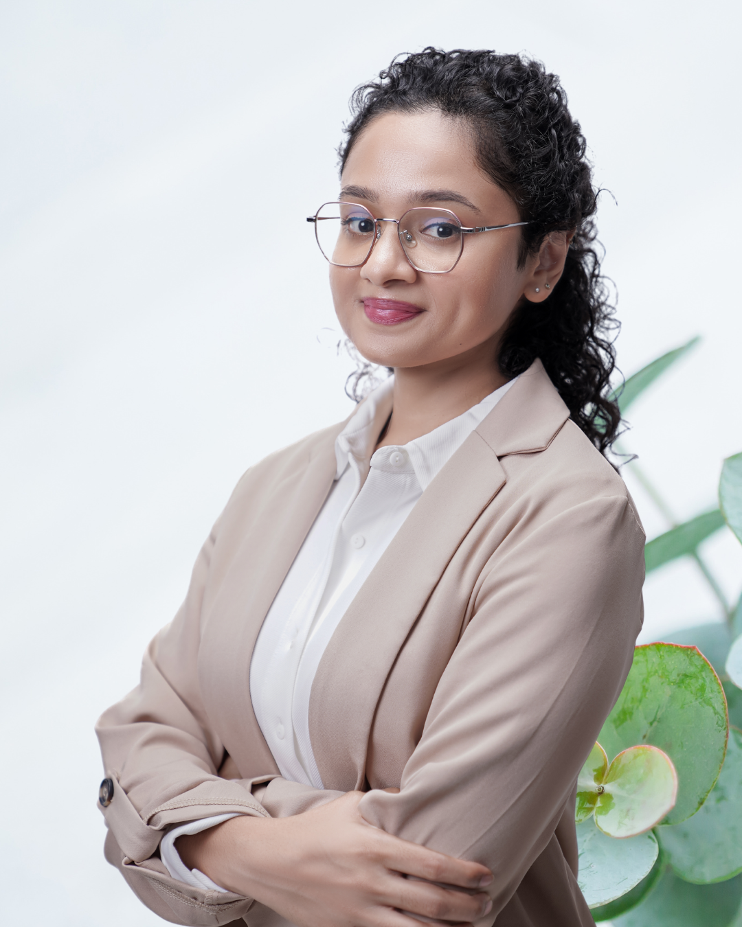 Zareeda Rashid Book With Professional Therapists — HumanKind